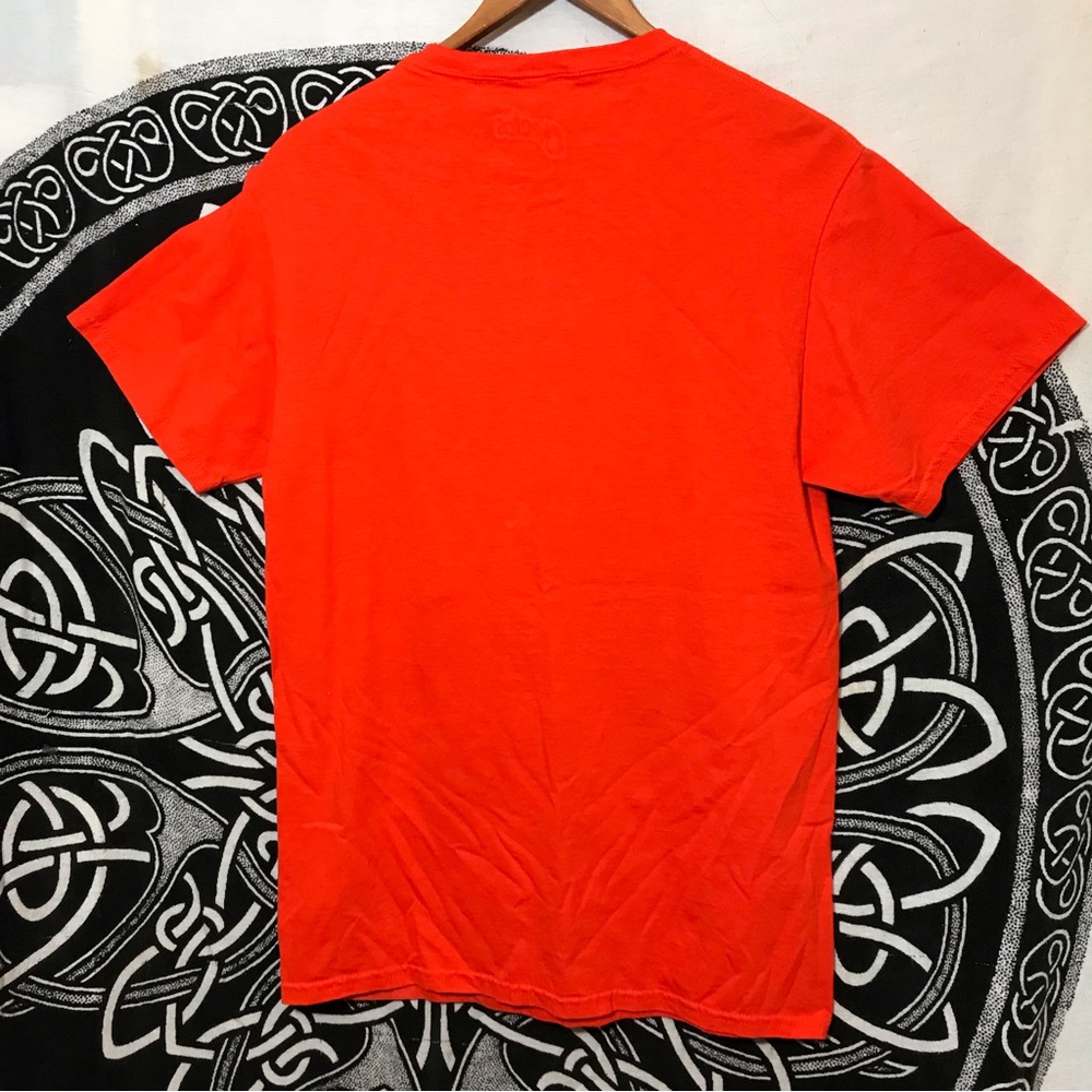 FREE Hot Topic Cheetos Bright Neon Orange Men’s T-Shirt Small S Chester Cheetah - Picture 3 of 7